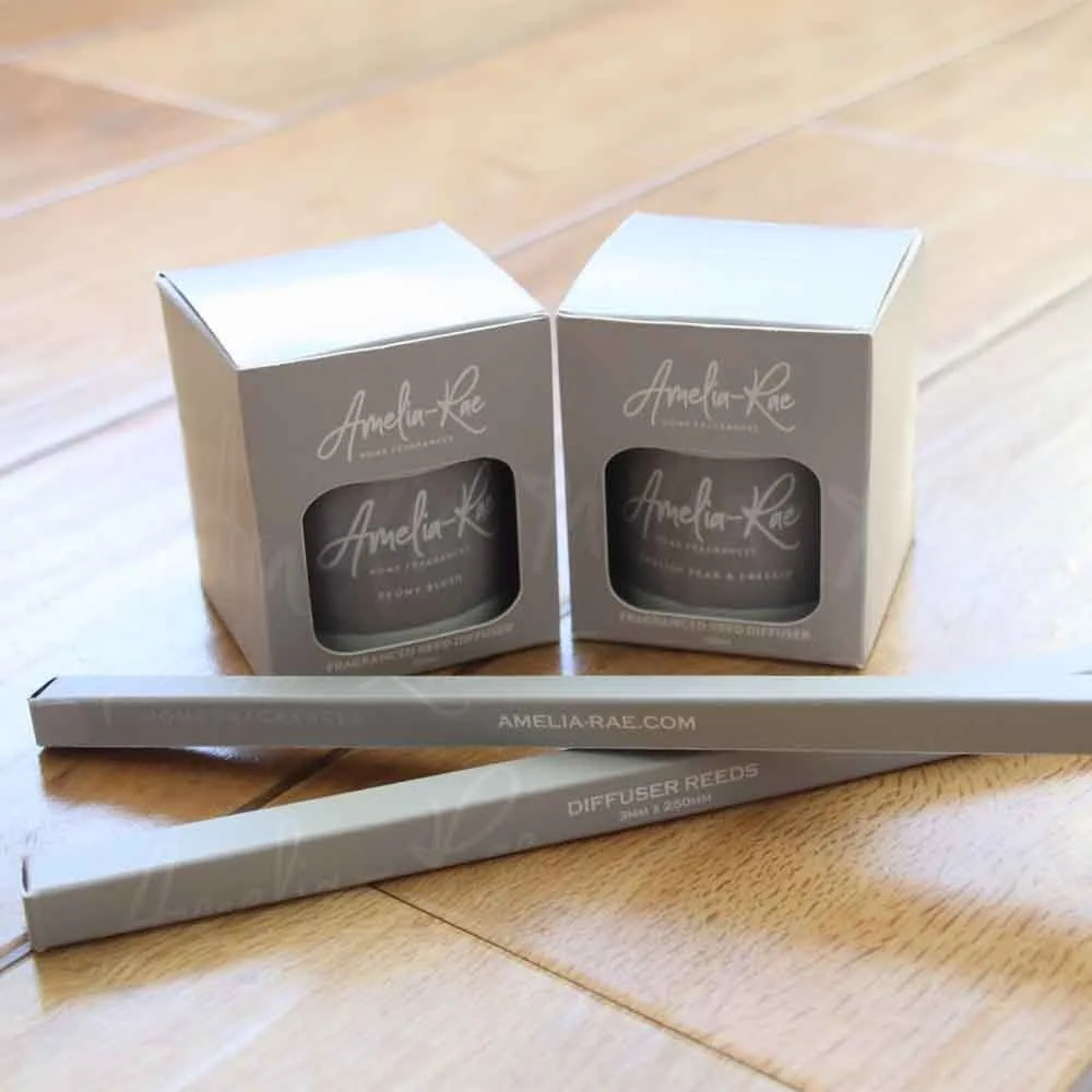 2 reed diffusers in box